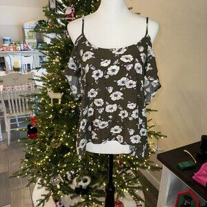 ABERCROMBIE & FITCH GREEN FLORAL COLD SHOULDER TOP SIZE SMALL - NWT (486)